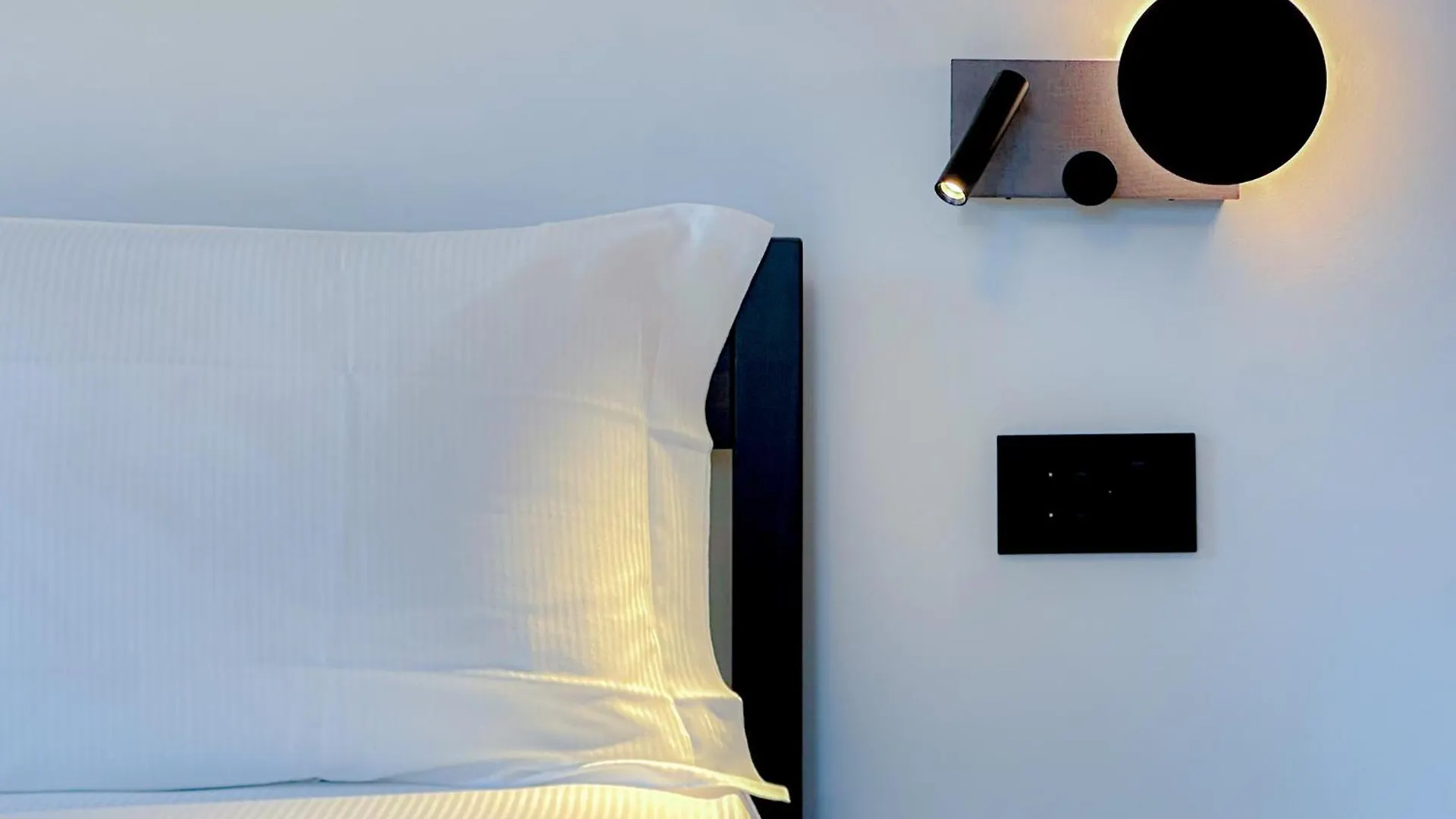 Apartment Ausonio Urban Suite - 3 Min Dal Naviglio Milan